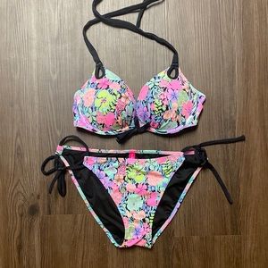 Victoria’s Secret bikini